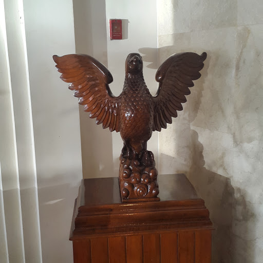 Wooden Eagle Statue