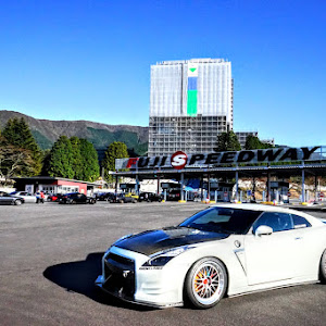 NISSAN GT-R R35