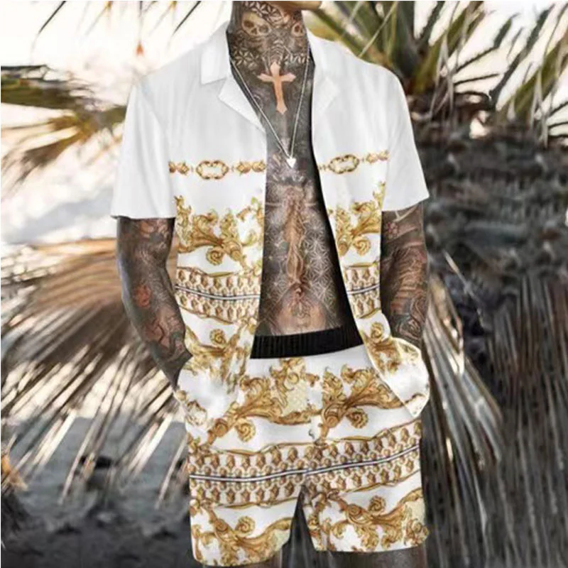 Completo estivo da uomo, camicia a maniche corte e pantaloni da spiaggia larghi con stampa fiamma. Un look casual e fresco per l'estate