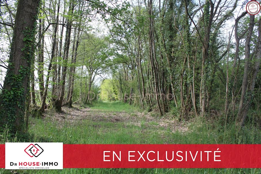 Vente terrain  15191 m² à Sainte-Anne-sur-Brivet (44160), 158 250 €