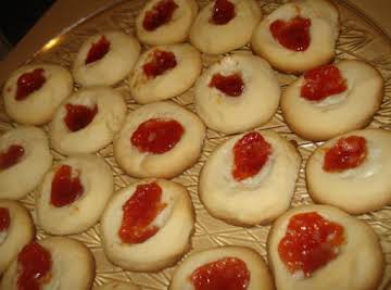 Thimble Cookies with Guava Jam