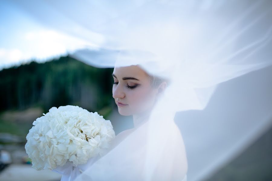 Photographe de mariage Bogdan Vіntonyak (photoartmedia). Photo du 19 septembre 2019