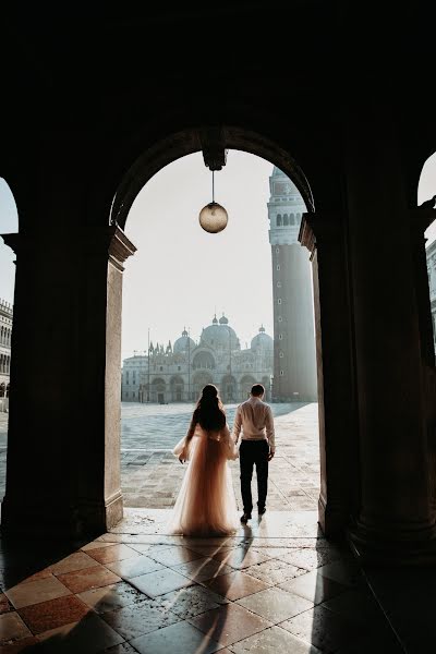 Fotógrafo de casamento Polina Razumovskaya (polinaitaly). Foto de 21 de setembro 2019