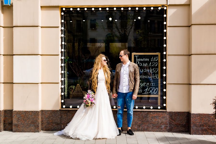 Wedding photographer Alena Blinova (alenablinova). Photo of 27 July 2019