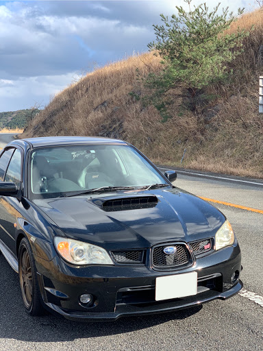 スバル インプレッサ Wrx Stiを華麗にカスタム By Ryu 02 27 今日は某オークションで買ったグリルが届いたので交換しました Made In Cartune