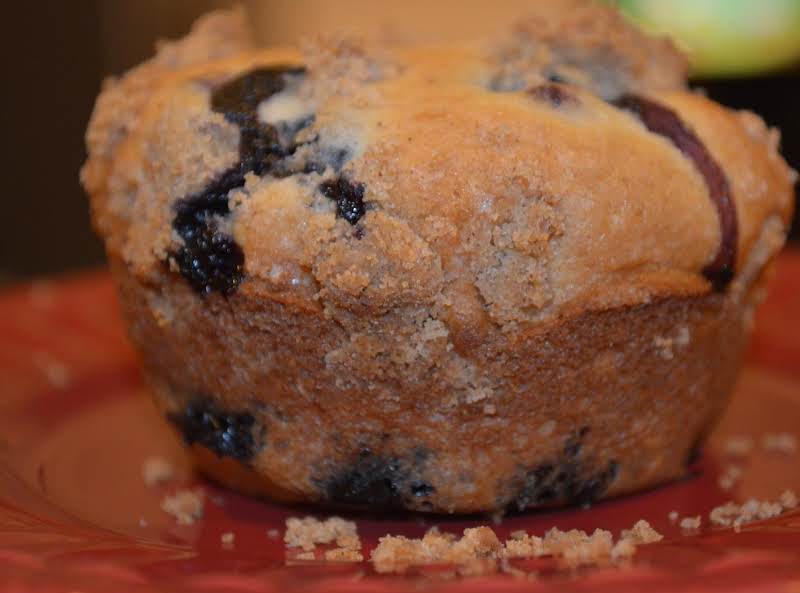 Blueberry Muffins With Crumb Topping