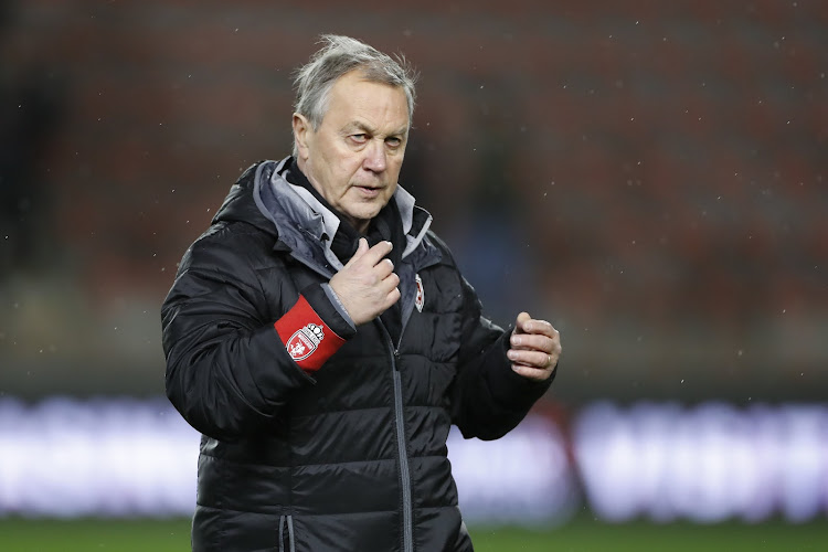 Philippe Saint-Jean tente de justifier le non-match de Mouscron : "Sans attaquant ..."