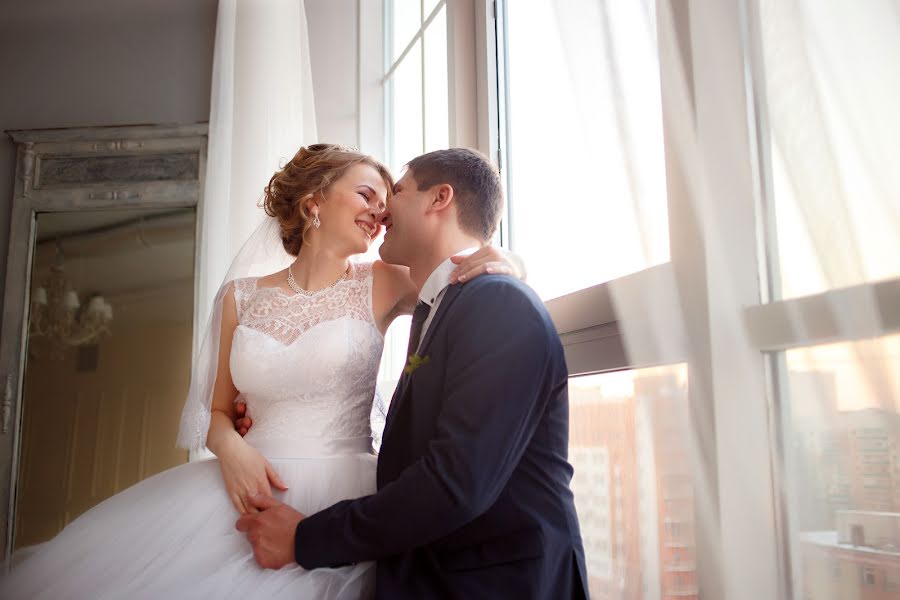 Fotógrafo de casamento Nikolay Antipov (antipow). Foto de 16 de março 2017