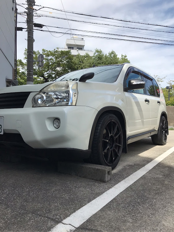 エクストレイルのこだわり車外パーツ・洗車に関するカスタム事例の投稿画像1枚目