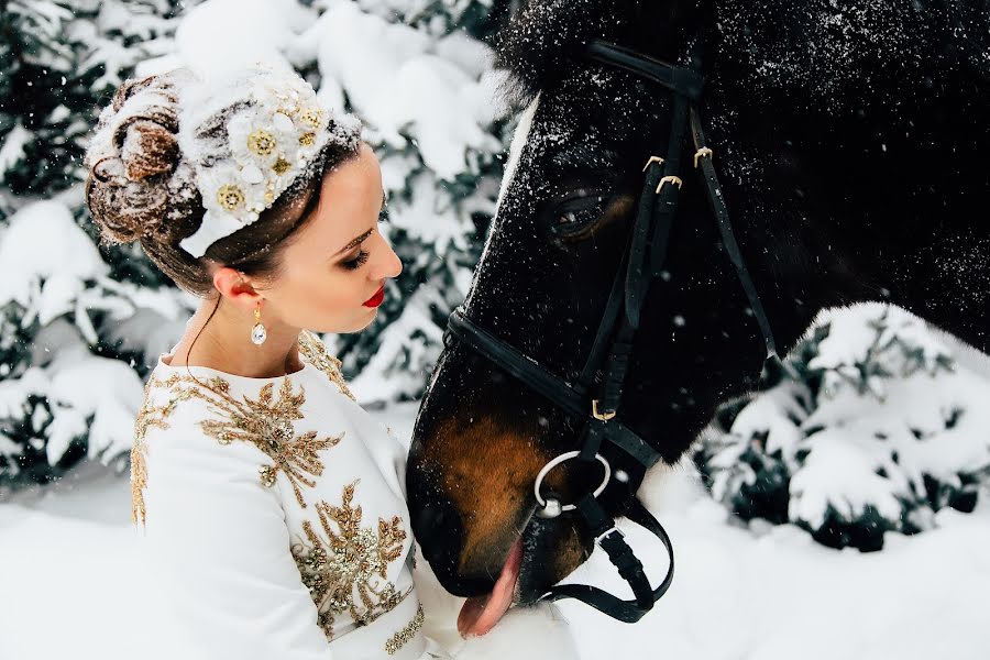 Wedding photographer Alfiya Khusainova (alfiya23). Photo of 1 February 2016