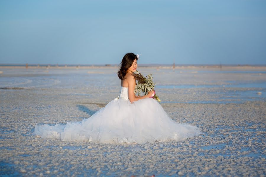 Fotógrafo de bodas Elena Burkina (ppbura). Foto del 5 de septiembre 2018