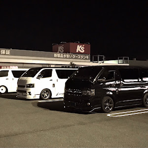 ハイエースバン TRH200V