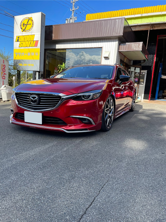 アテンザワゴンの20インチホイール・レオニスIT・ケンスタイル・車高調取り付け・イデアルトゥルーバに関するカスタム事例の投稿画像1枚目