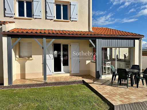 Seaside house with terrace 1