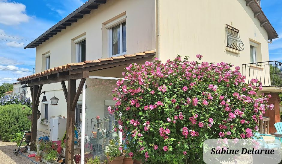 Vente maison 7 pièces 132 m² à Tonnay-Charente (17430), 270 000 €