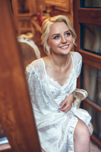 Wedding photographer Olesya Sapicheva (sapicheva). Photo of 4 January 2017