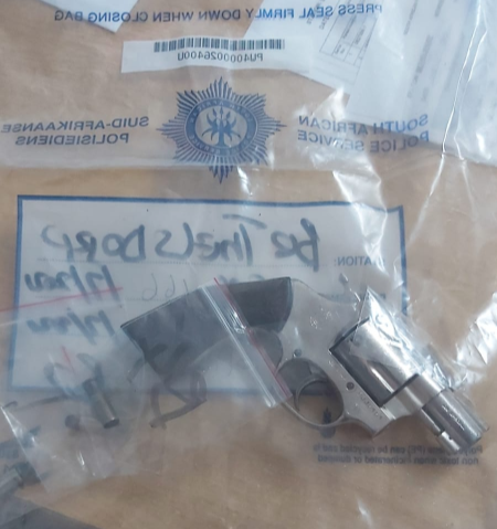 The Gqeberha anti-gang unit arrested a 28-year-old Bloemendal man for the illegal possession of a firearm and ammunition on Tuesday night