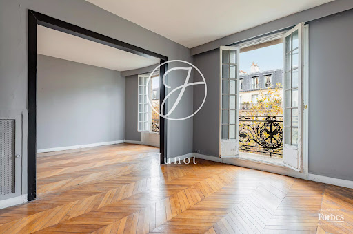 Apartment with terrace 3