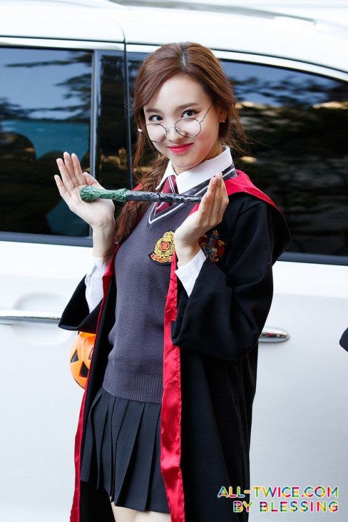 uniforme nayeon 34