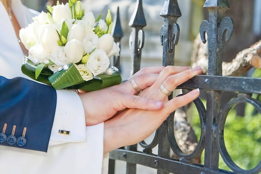 Wedding photographer Péter Tasi (photobypetertasi). Photo of 3 March 2019