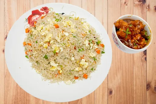 Egg Fried Rice With Chilli Chicken