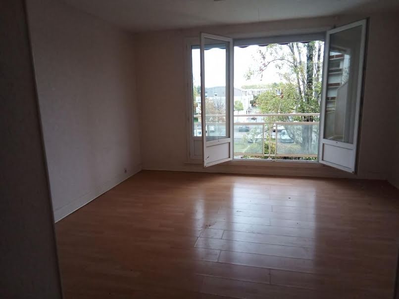 Vente appartement 2 pièces 47 m² à Bourges (18000), 45 000 €