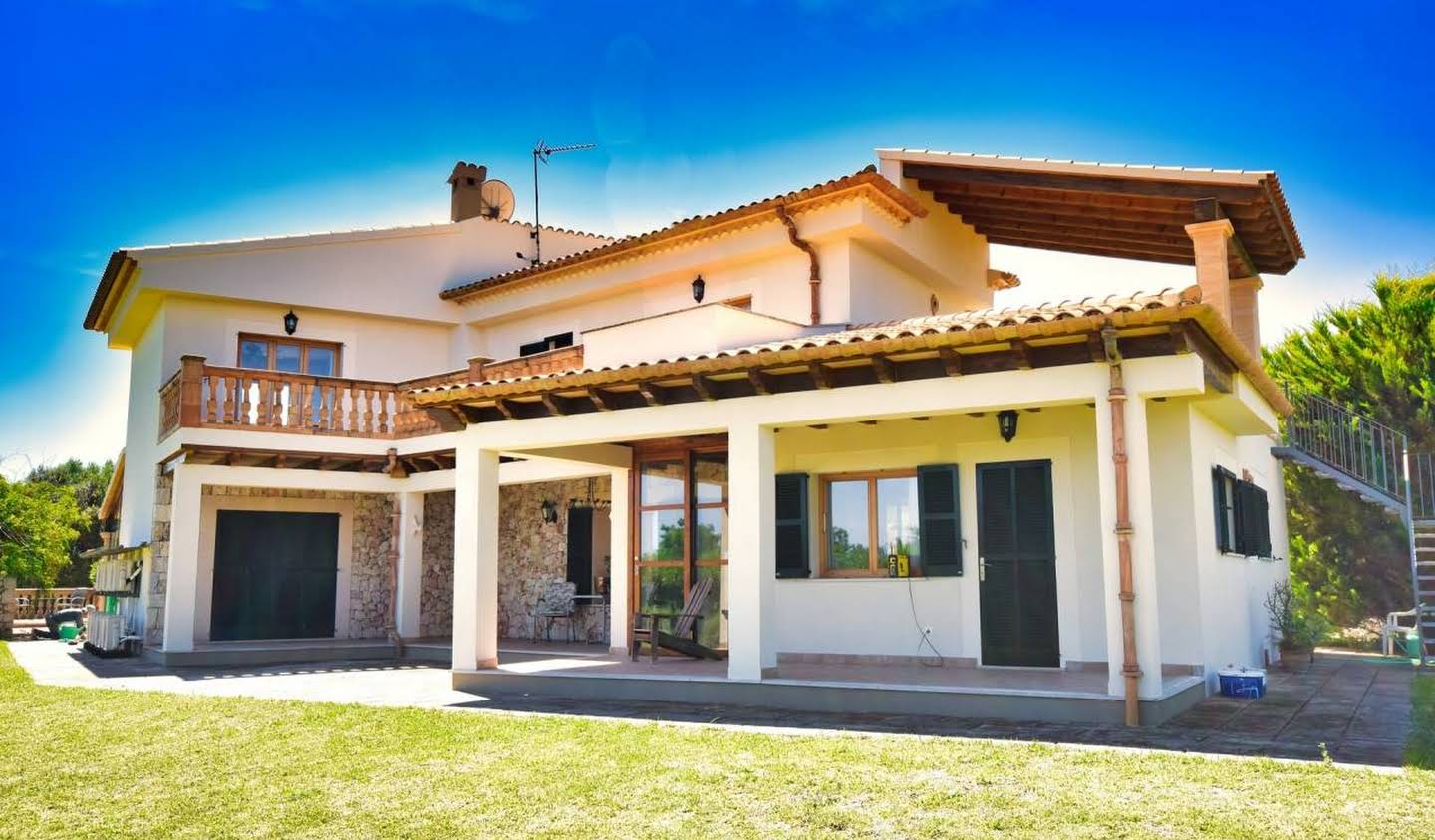 House with pool and terrace Santa Margalida