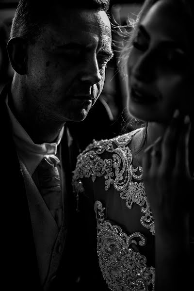Fotógrafo de casamento Maksim Lobikov (maximlobikov). Foto de 16 de julho 2018