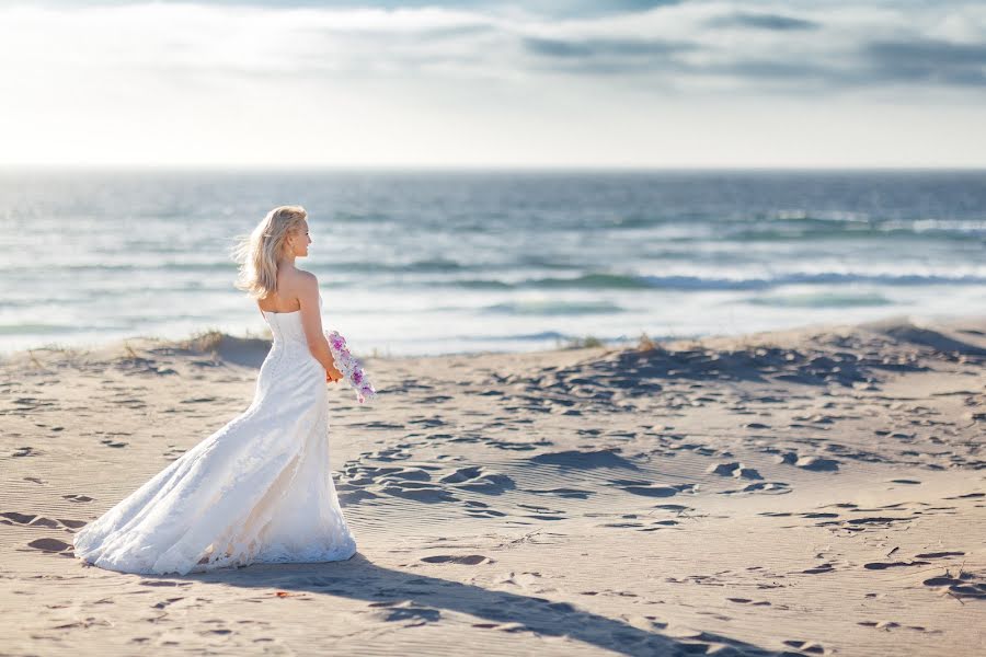 Fotógrafo de casamento Pavel Oleksyuk (olexukpasha). Foto de 8 de junho 2016