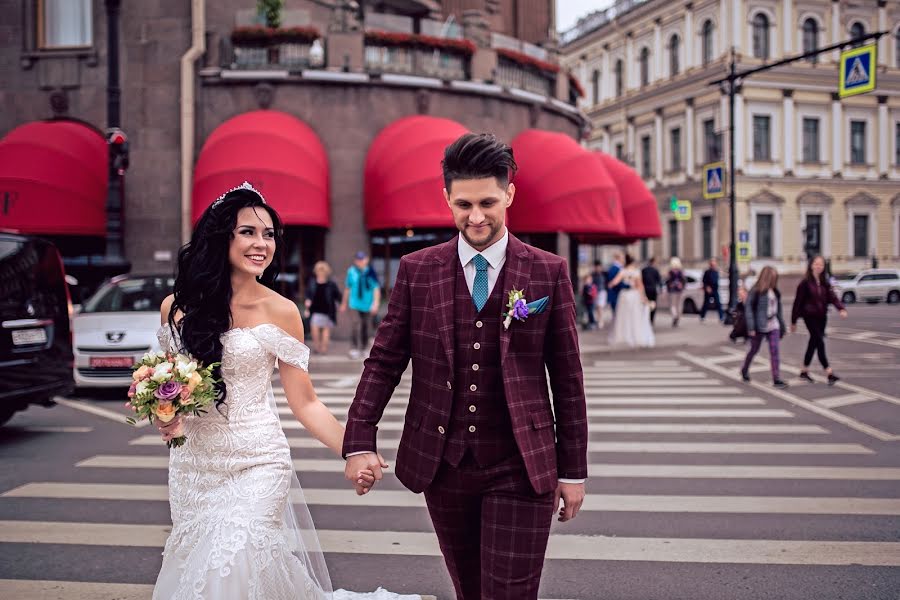 Fotografo di matrimoni Elena Khazova (elenahazova). Foto del 26 ottobre 2019