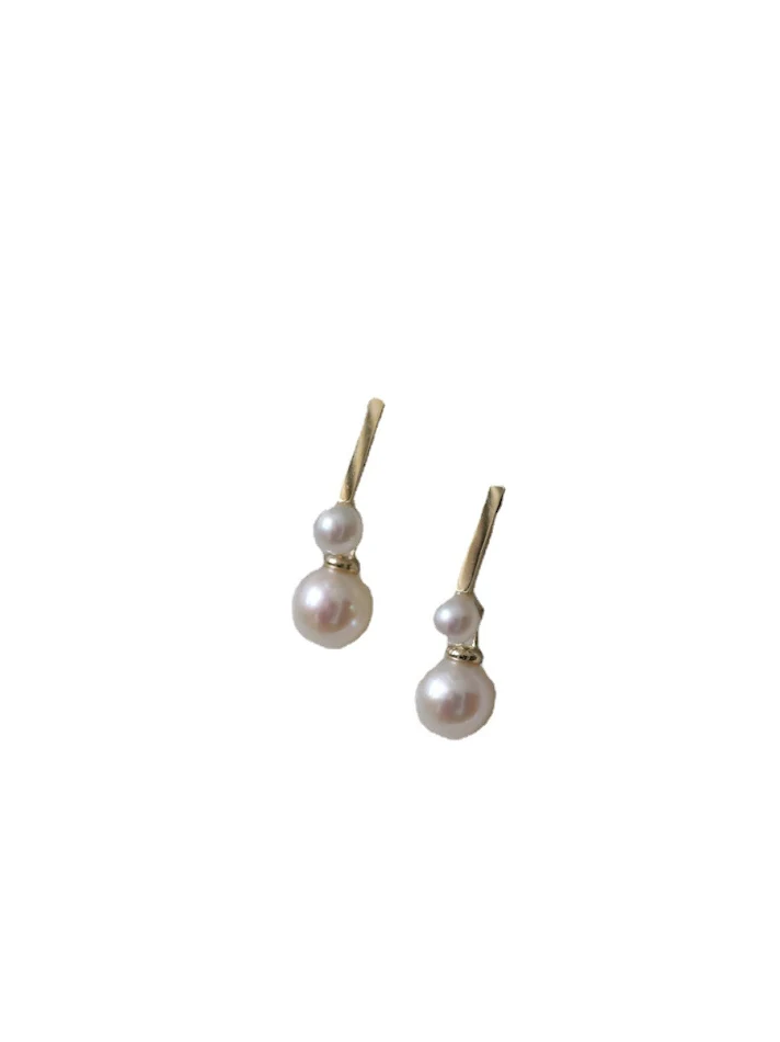 Brinco de Stud folheado a ouro S925 em prata esterlina feminino com pérola em forma de pêra, adicione elegância ao seu visual.