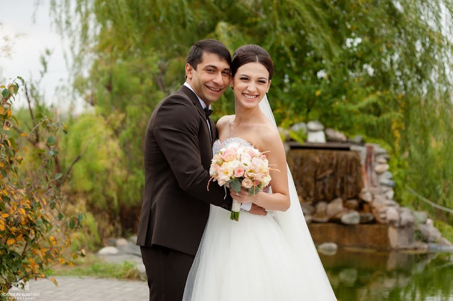 Fotógrafo de casamento Rostislav Rosickiy (rostislav). Foto de 12 de outubro 2016