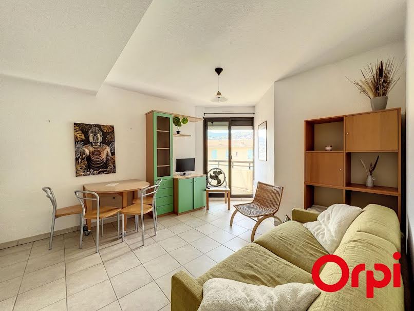 Location meublée appartement 2 pièces 32 m² à Menton (06500), 870 €