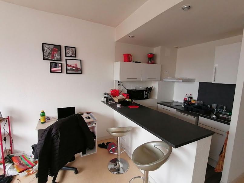 Location meublée appartement 1 pièce 26 m² à Poitiers (86000), 440 €