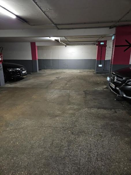 Vente parking  12 m² à Paris 8ème (75008), 50 000 €