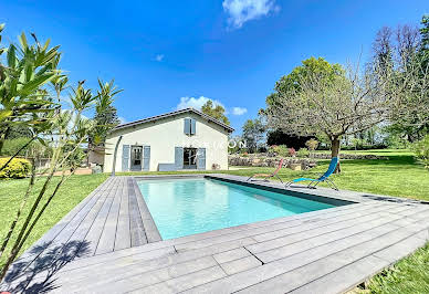 Maison avec piscine et jardin 4