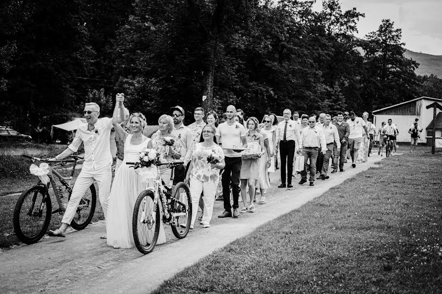 Fotógrafo de bodas Robert Majtas (lovesnapstory). Foto del 23 de septiembre 2019