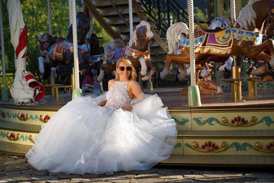 Fotógrafo de casamento Attila Busák (busk). Foto de 6 de janeiro 2022