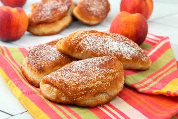 Aunt Helen's Fried Peach Pies