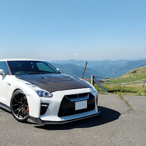 NISSAN GT-R