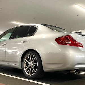 スカイライン NV36