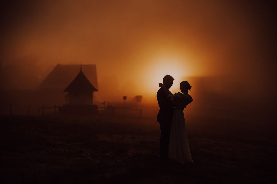 Nhiếp ảnh gia ảnh cưới Paweł Dłubacz (paulusus). Ảnh của 1 tháng 10 2021