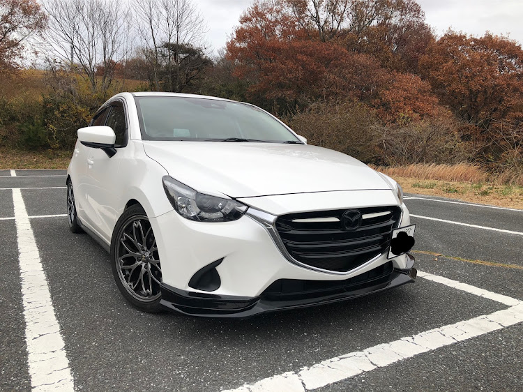 デミオの愛車の変化・マツダファン東北ミーティング・面構え・夜勤中のアップに関するカスタム事例の投稿画像1枚目