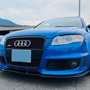 RS4 セダン