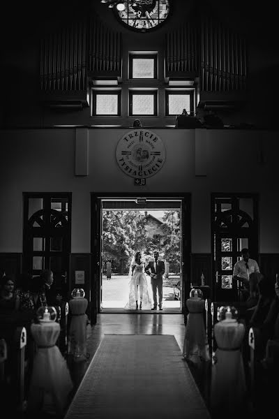 Bröllopsfotograf Kuba Krak (kubakrak). Foto av 19 december 2020