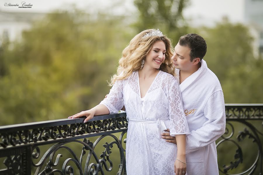 Fotógrafo de casamento Aleksandra Ermilina (sandra1605). Foto de 26 de março 2018