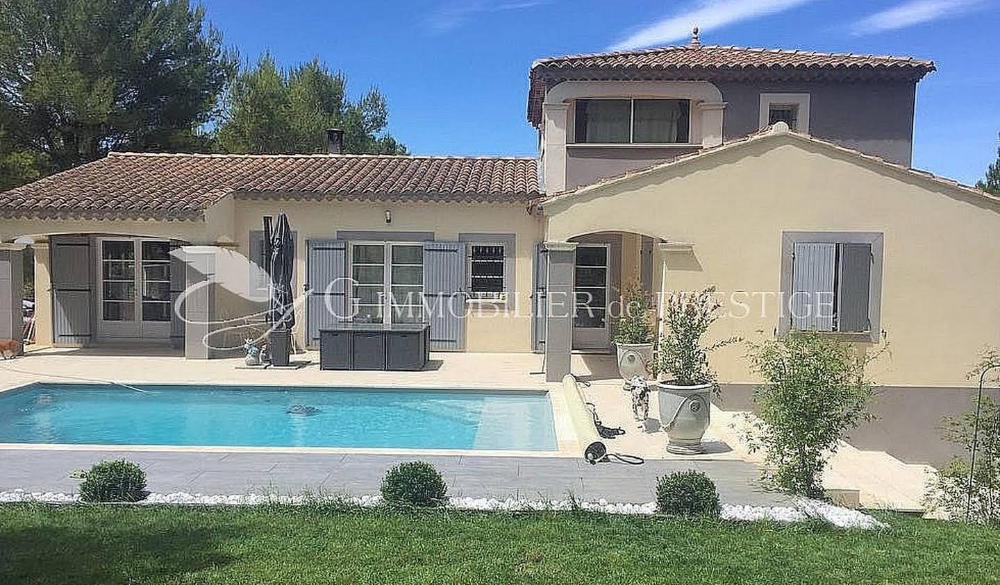 Villa with pool and terrace Pernes-les-Fontaines