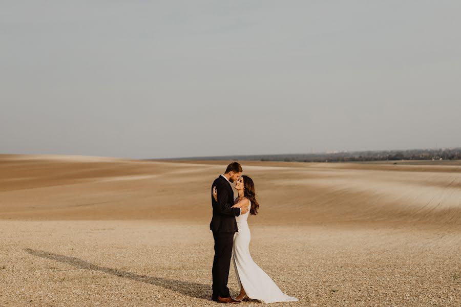 Wedding photographer Paweł Paśnik (lapaczewspomnien). Photo of 15 May 2020