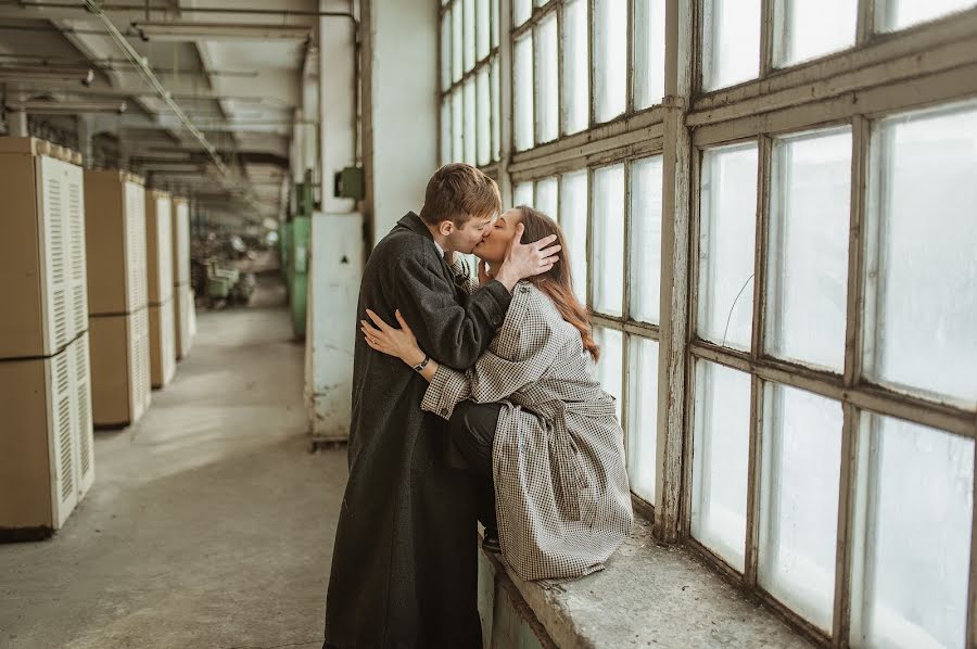 Fotógrafo de casamento Denis Medovarov (sladkoezka). Foto de 23 de fevereiro 2021