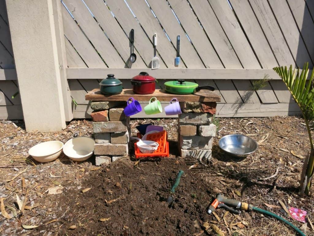 Kid Entertainment: Why Not DIY a Mud Kitchen This Summer?